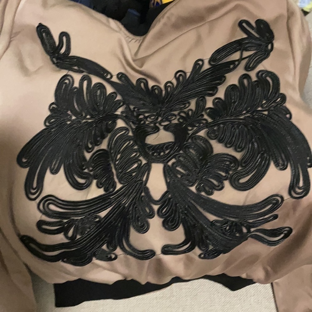 Privy jacket size small with intricate back - Picture 4 of 4